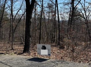 Locust Ln, Edinburg, VA 22824