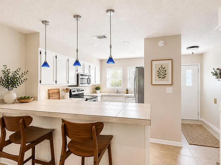 1404 Norwalk Ln #207 — Photo 3