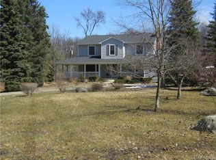 4222 Berry Rd, Plymouth, MI 48170