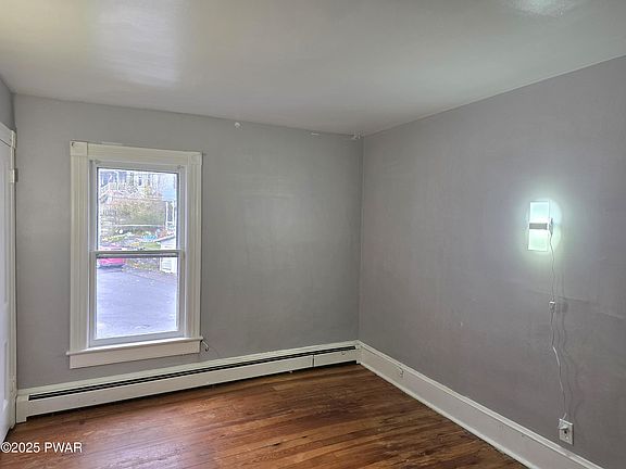 5th image of 1539 West St