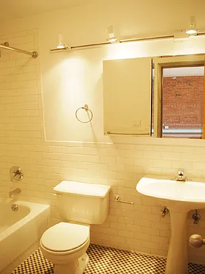 Rented by Sotheby's International Realty | media 6