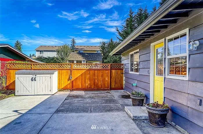 3 bed, 1658 sqft, $2,750 — Photo 2