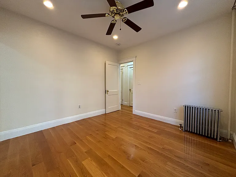 240 Kelton St #7 — Photo 8