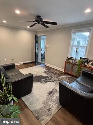 4 bed, 2.0 bath, 1428 sqft, $3,000 — Photo 3