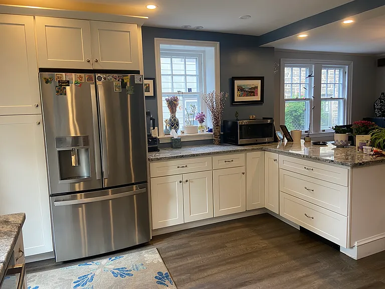 beautiful white cabinets.
