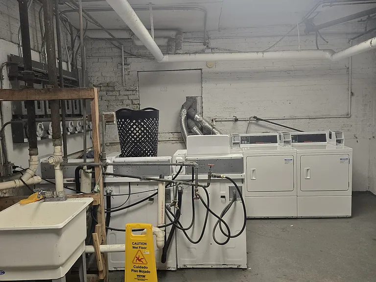 550 Elmwood Ave #1 — Photo 10