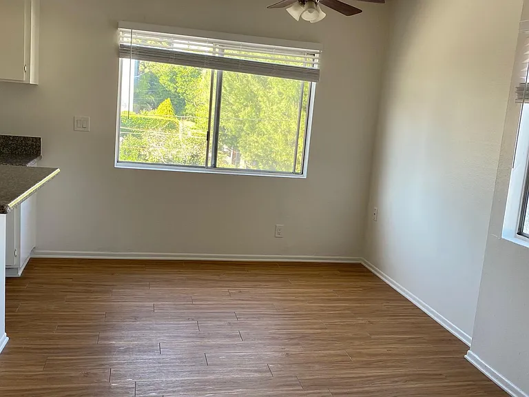 9017 Langdon Ave #12 — Photo 7