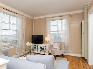 Lynnyale, Seattle, WA 98102