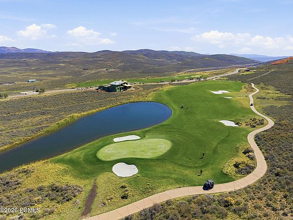 3rd image of 5047 Golf Club Link