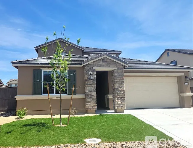 4 bed, 3.5 bath, 2675 sqft, $3,495 — Photo 1