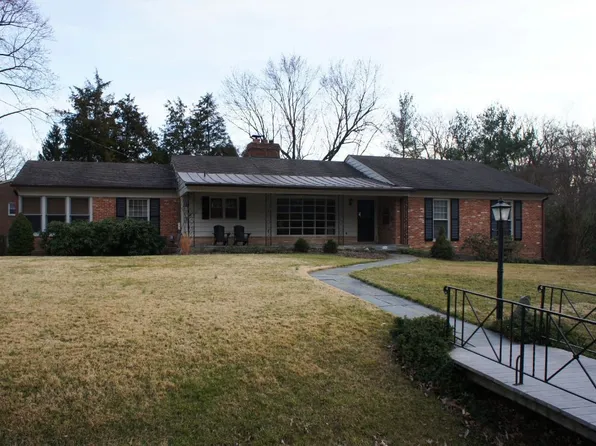 6300 Huntover Ln, Rockville, MD 20852