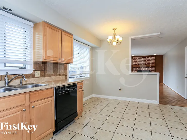 5873 Gilmore Dr — Photo 7