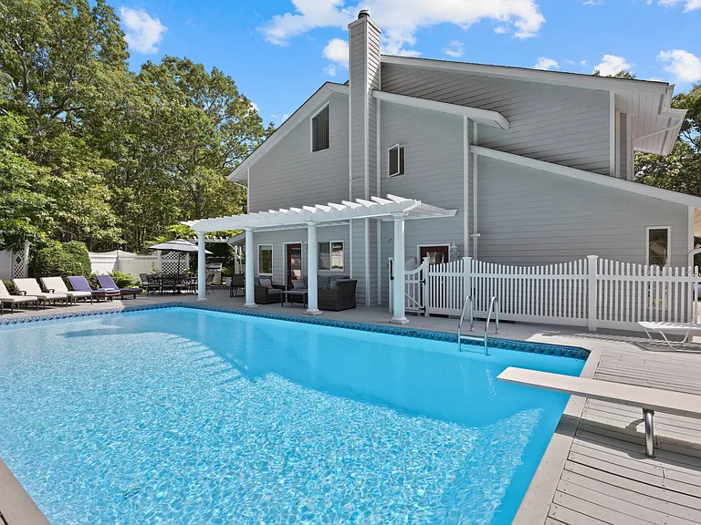 3 Fairway Dr — Photo 40