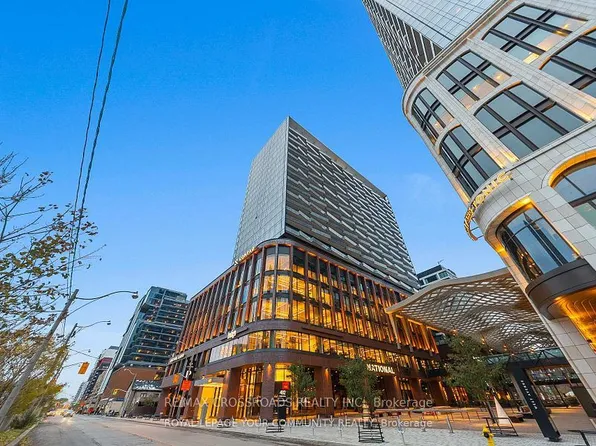 480 Front St W #1613, Toronto, ON M5V 0V5