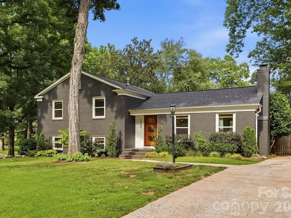 5301 Glenham Dr, Charlotte, NC 28210