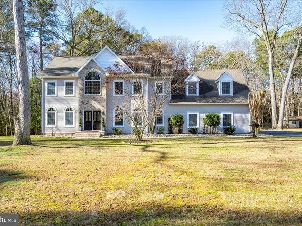 4 Woodland Dr, Seaford, DE 19973
