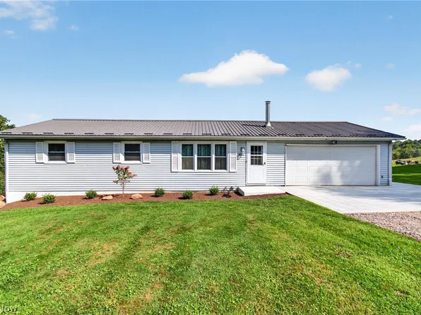 3865 Seeman St SW, East Sparta, OH 44626