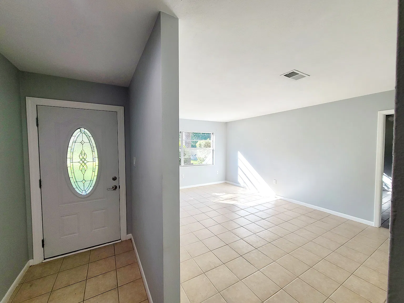 4 bed, 1984 sqft, $3,400 — Photo 3