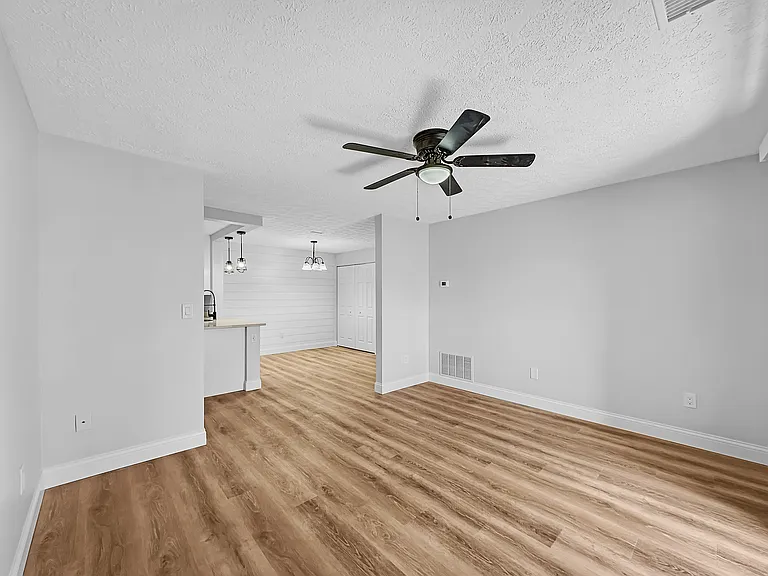 Springview Apartments — Photo 24