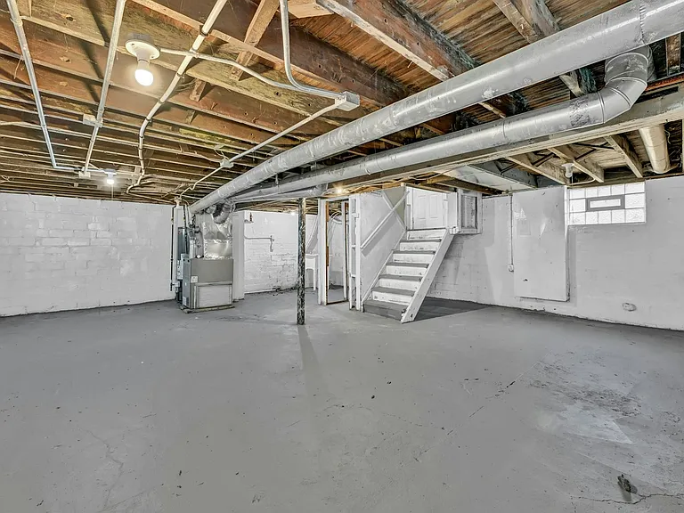 13317 Caine Ave — Photo 23
