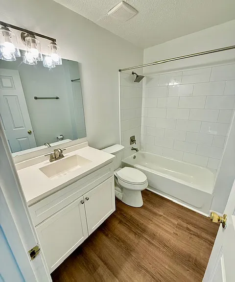 1110 Barrington Ln — Photo 11
