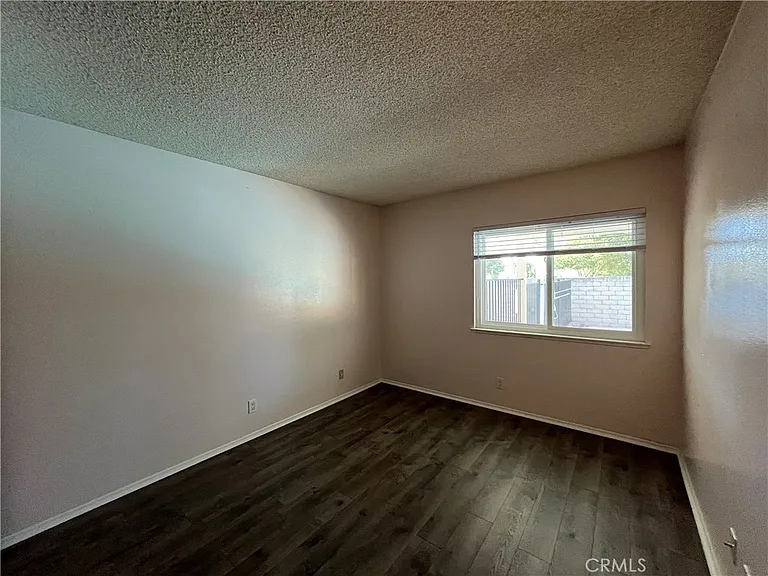 2534 Roxy St — Photo 8