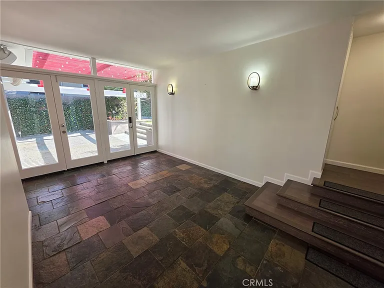 310 S Thurston Ave — Photo 20