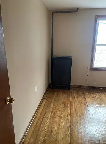 2 bed, 1.0 bath, 2262 sqft, $2,950 — Photo 3