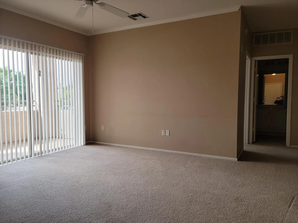 Building Photo - 16013 S Desert Foothills Pkwy #2007