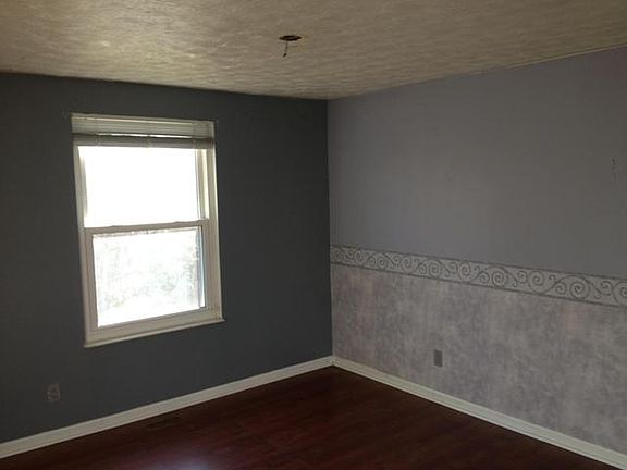 4th image of 2030 Woodcrest Dr