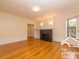 933 Michigan Ave APT 2E, Evanston, IL 60202