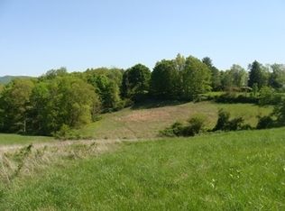 17 Hutsenpillar Ln, Lewisburg, WV 24901