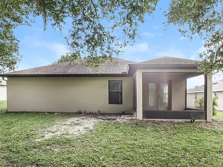 348 Ashton Woods Ln — Photo 16