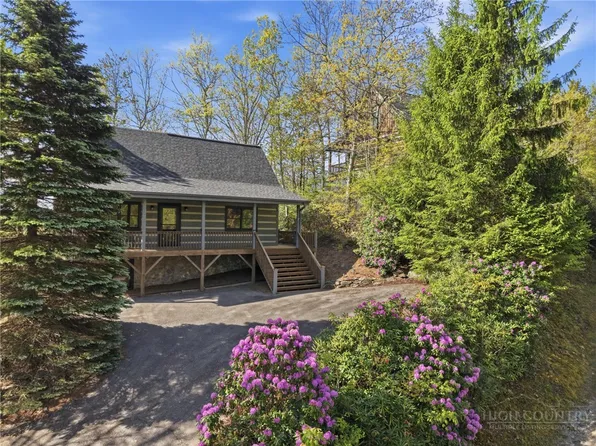 165 Little Boulder Lane, Seven Devils, NC 28604