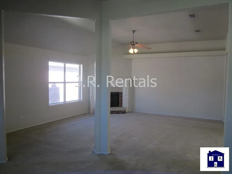 1906 Flagstaff Dr — Photo 52