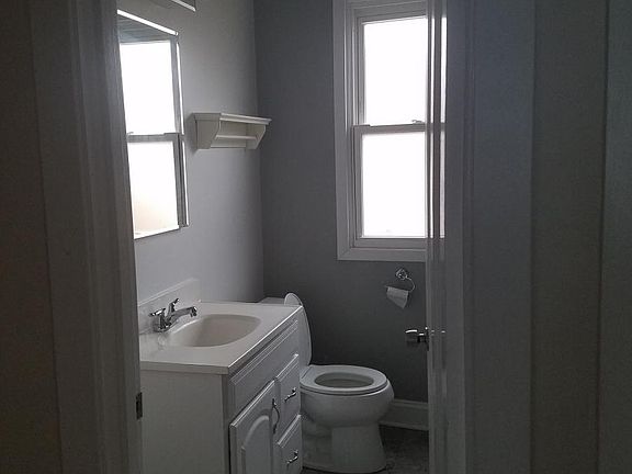 4th image of 7239 W Palatine Ave Floor 2
