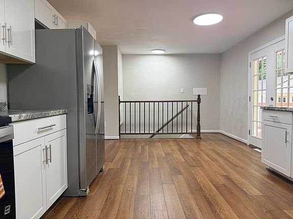5th image of 4954 N Spring Dr