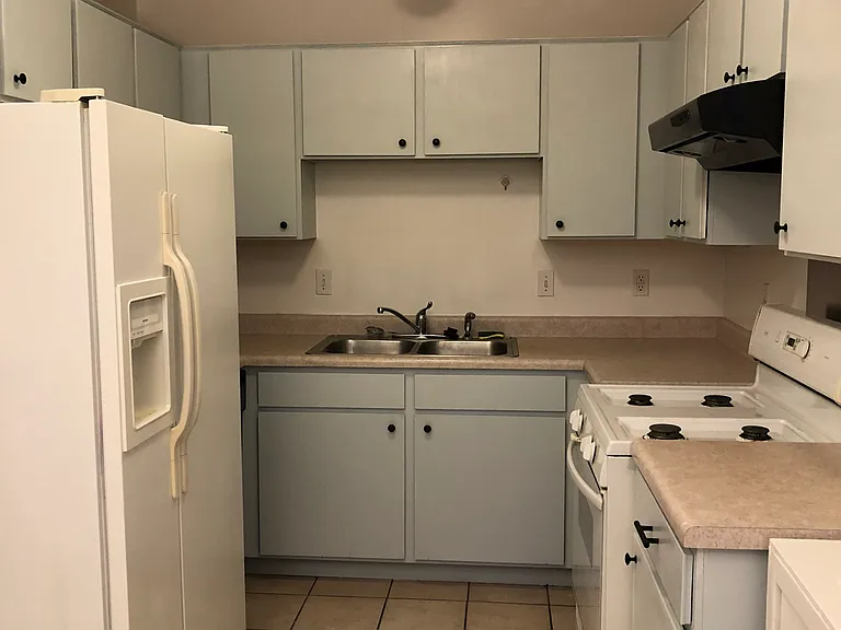 257 N Bliss Ct — Photo 7