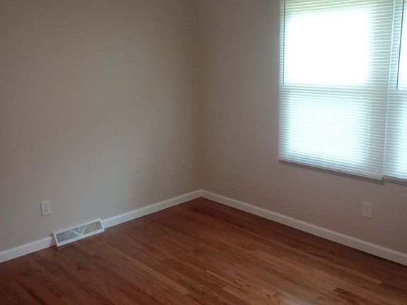 4th image of 109 Terrace Ct
