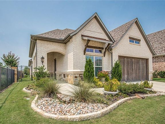 2nd image of 325 Elkhorn Trl