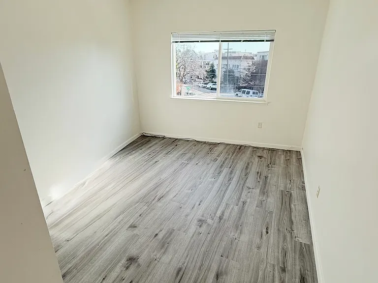 172 Athol Ave #23 — Photo 13