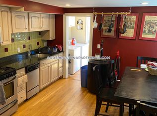 228 W 5th St #2R, Boston, MA 02127