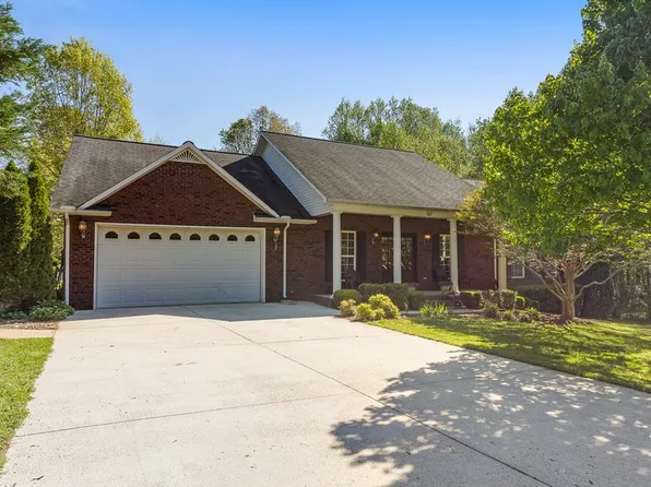 2808 Carson Cir, Cookeville, TN 38506