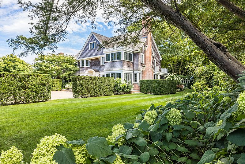43 Lee Ave in East Hampton | Out East