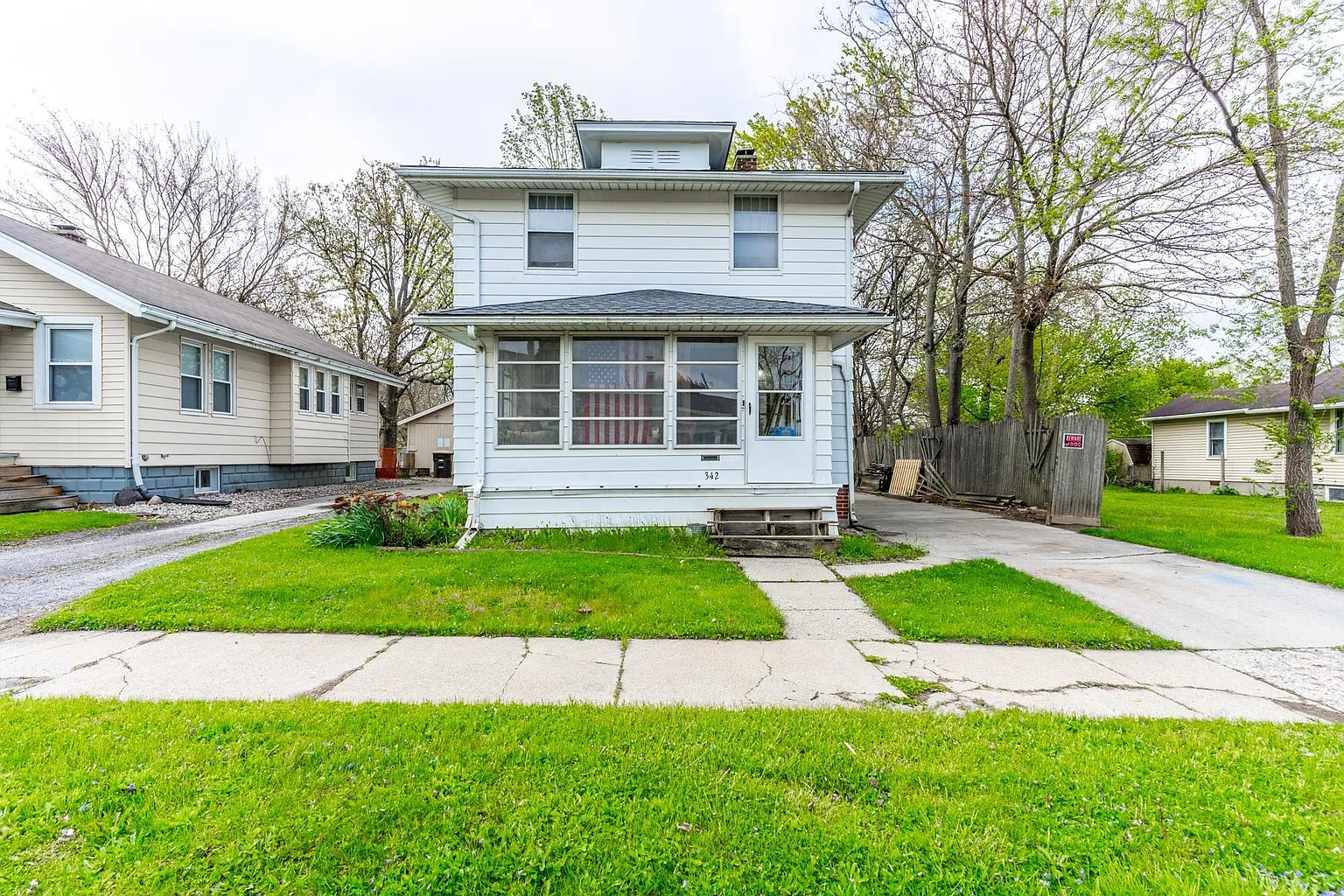342 Dalgren Ave photo 1