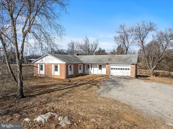 237 Summerville Rd, Boyce, VA 22620