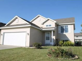 1839 W Oakes Dr, Saint Cloud, MN 56303