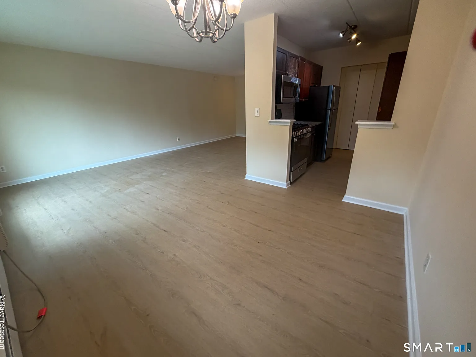 3 bed, 2.0 bath, 1230 sqft, $3,200 — Photo 4
