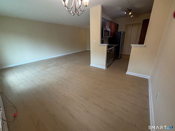 4th image of 27 Northill St APT 2F