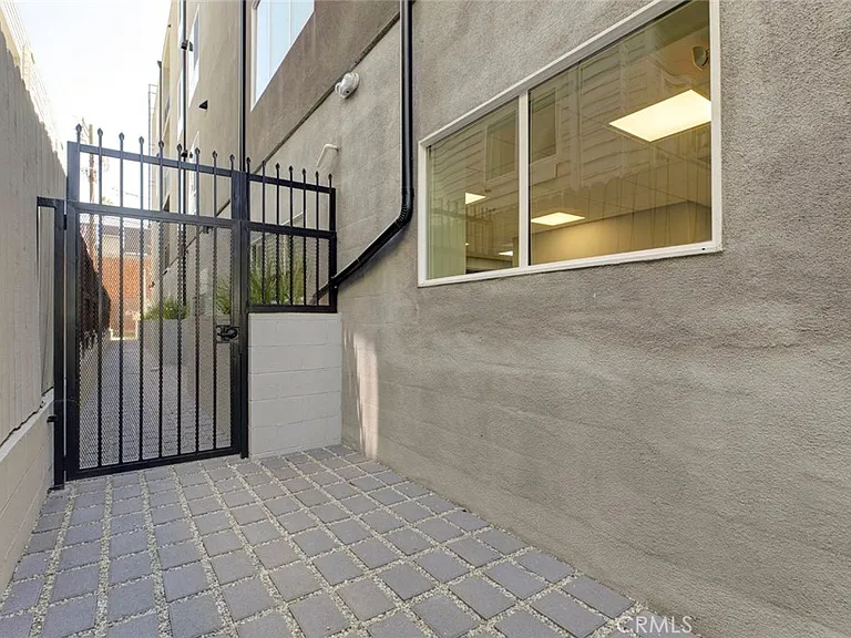 14810 Delano St #204 — Photo 14